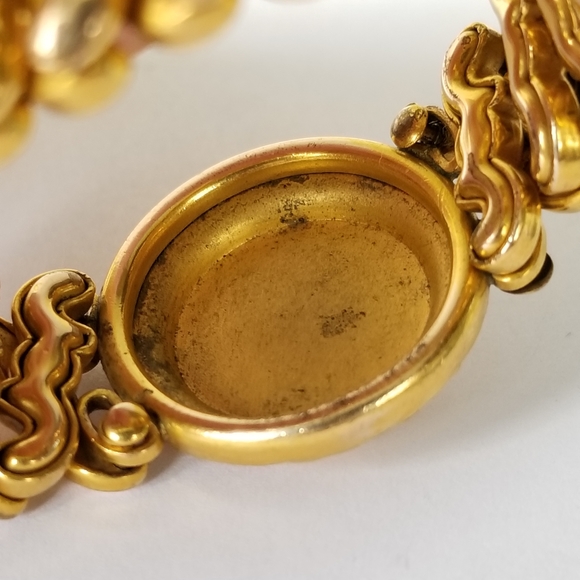 Relisted - antique locket expansion bracelet gold tone - Picture 12 of 15